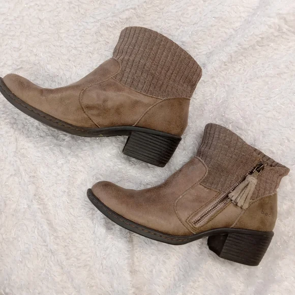 BOC Taupe Bendell Sweater Cuff Ankle Booties size 7M - Picture 2 of 6